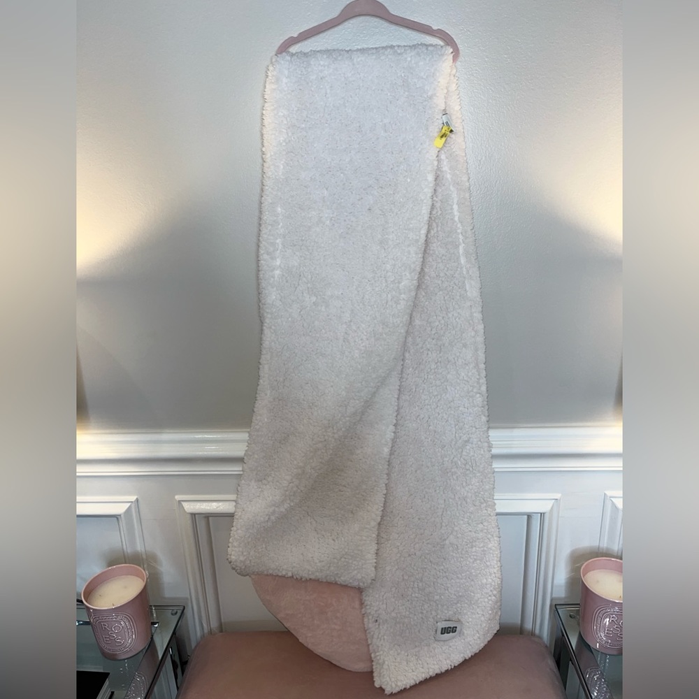 Ugg Scarf